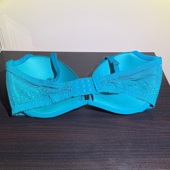 Incredible by Victoria's Secret Lace Plunge Bra Turquoise - Picture 5 of 6